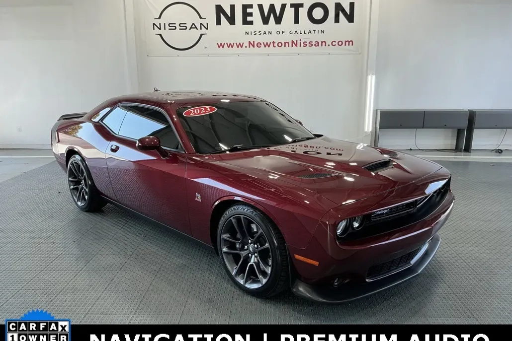 2023 Dodge Challenger R/T Scat Pack photo 1