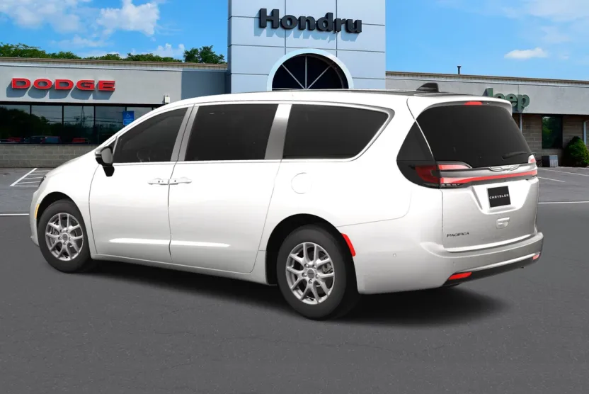 2025 Chrysler Pacifica photo 1