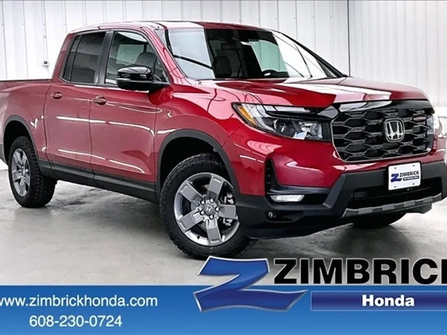 2025 Honda Ridgeline TrailSport photo 1
