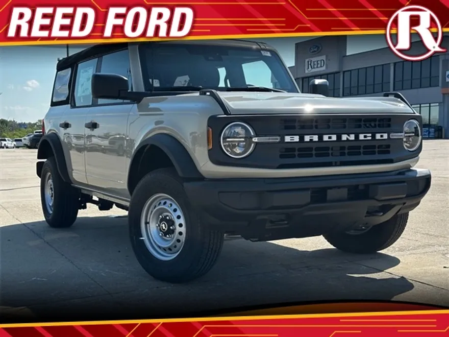 2025 Ford Bronco Base photo 1