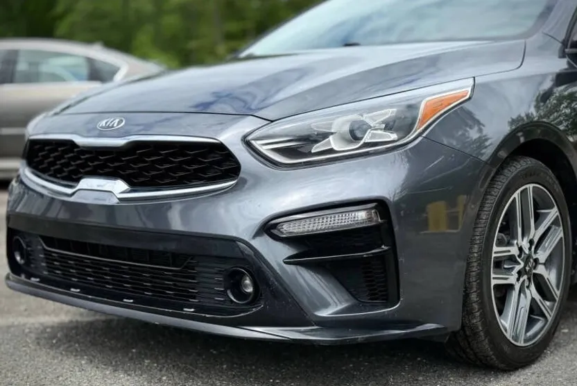 2019 Kia Forte S GT-Line photo 1