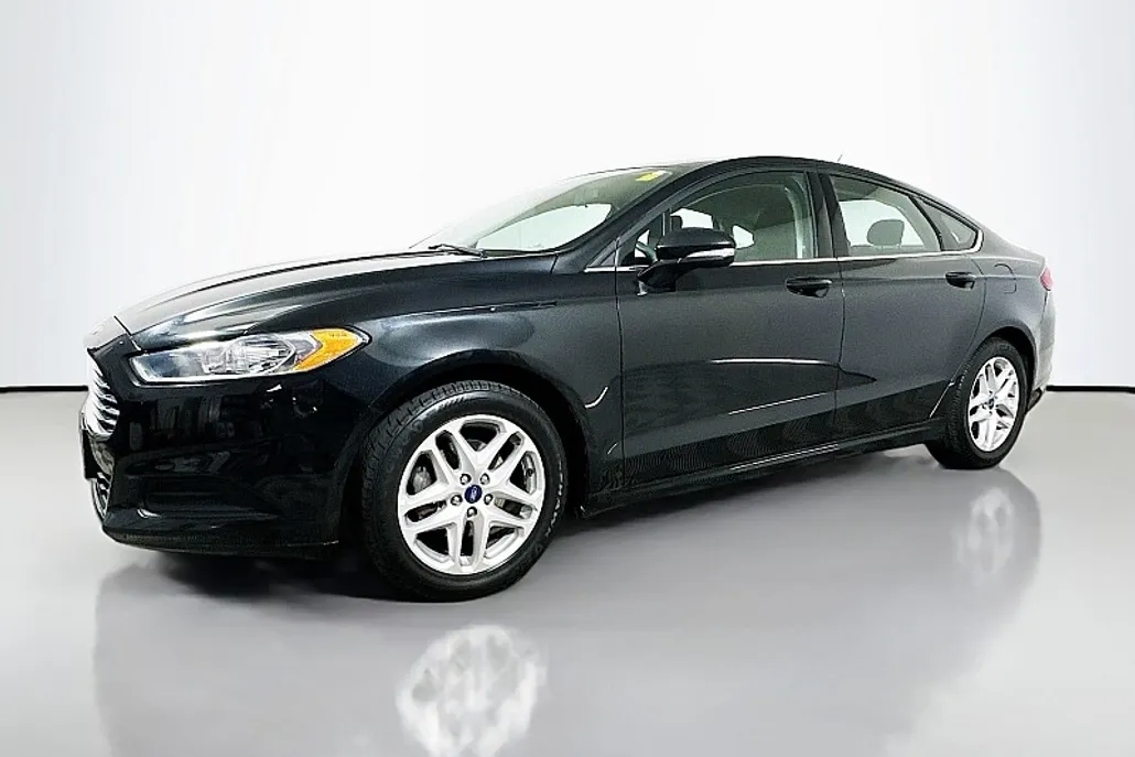 2014 Ford Fusion SE photo 1