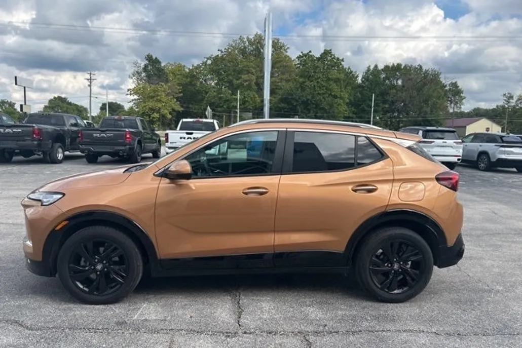 2024 Buick Encore GX Sport Touring photo 1