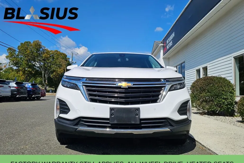 2024 Chevrolet Equinox LT photo 1