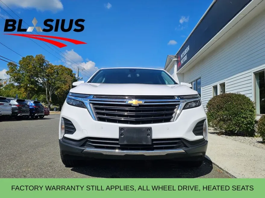 2024 Chevrolet Equinox LT photo 1