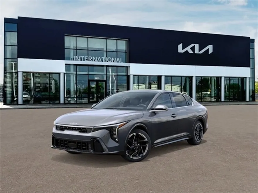 2025 Kia K4 GT-Line photo 1