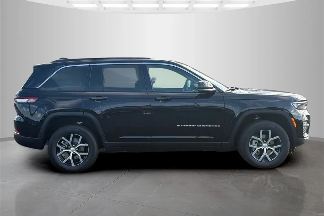 2025 Jeep Grand Cherokee Limited photo 1