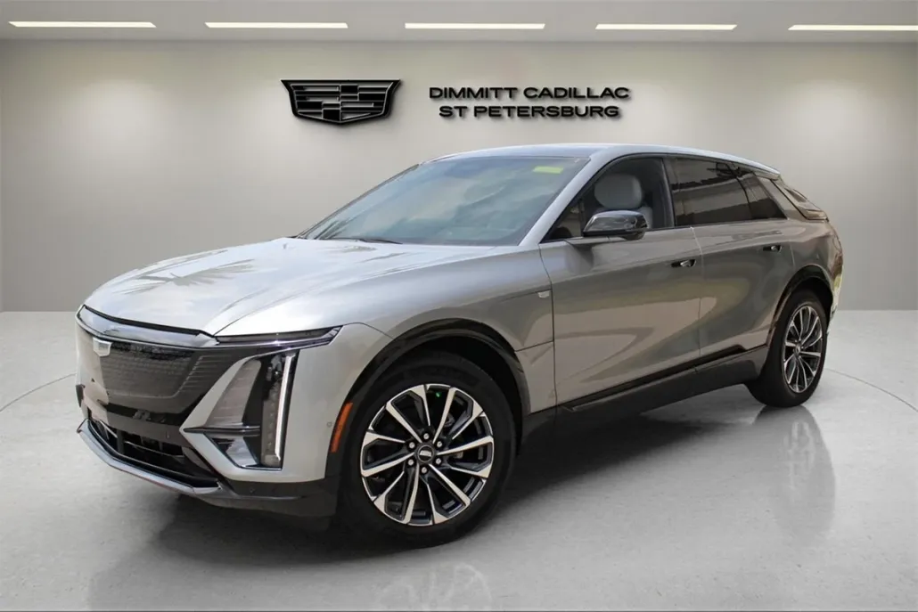 2025 Cadillac Lyriq Sport photo 1