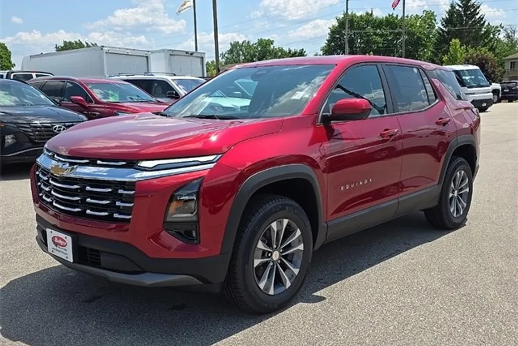2026 Chevrolet Equinox LT photo 1