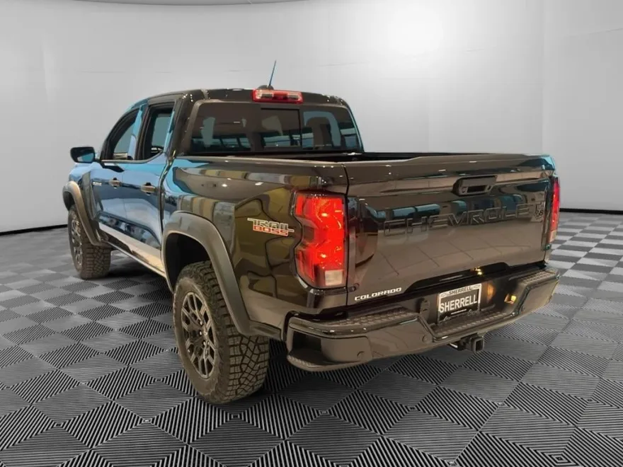 2026 Chevrolet Colorado Trail Boss photo 1