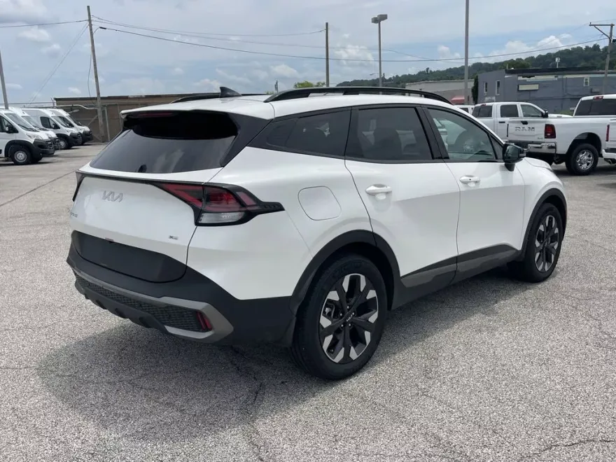 2024 Kia Sportage X-Line photo 1