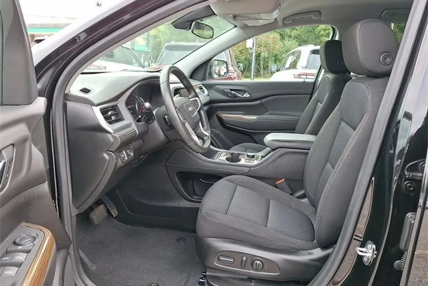 2023 Gmc Acadia SLE photo 1