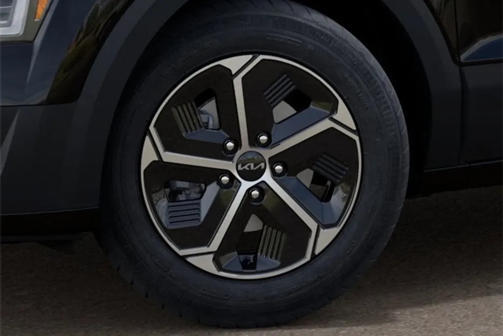 2025 Kia Niro LX photo 1