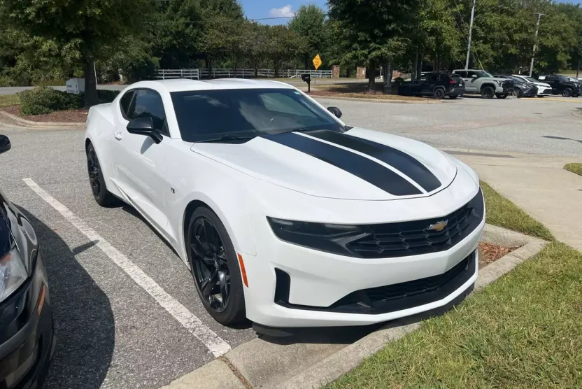 2019 Chevrolet Camaro 2LT photo 1