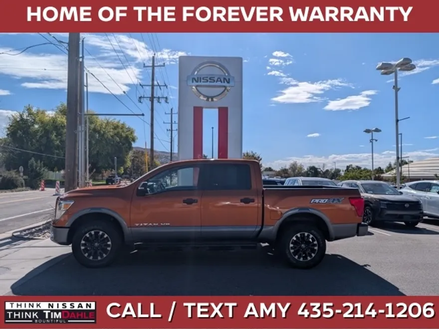 2019 Nissan Titan PRO-4X photo 1
