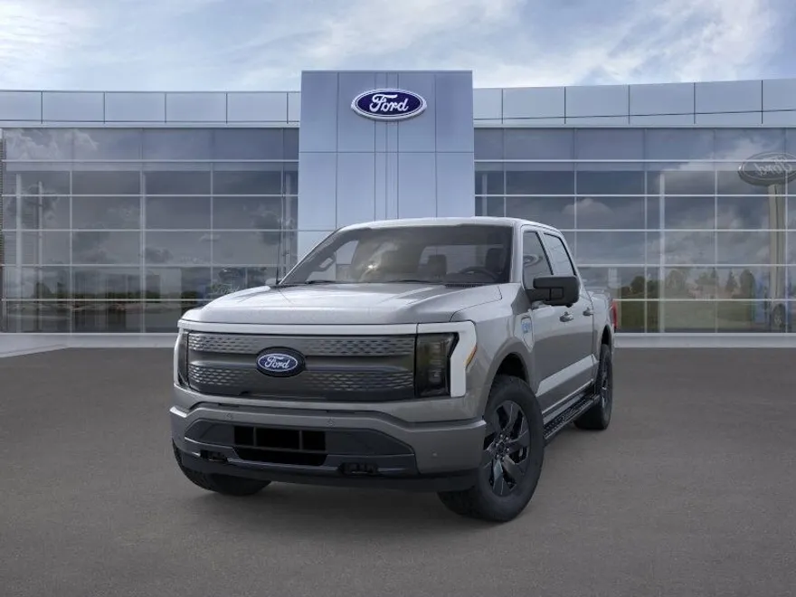 2025 Ford F-150 Lightning XLT photo 1