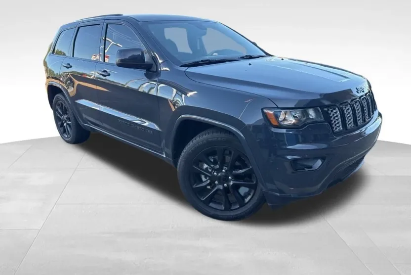 2018 Jeep Grand Cherokee Altitude photo 1