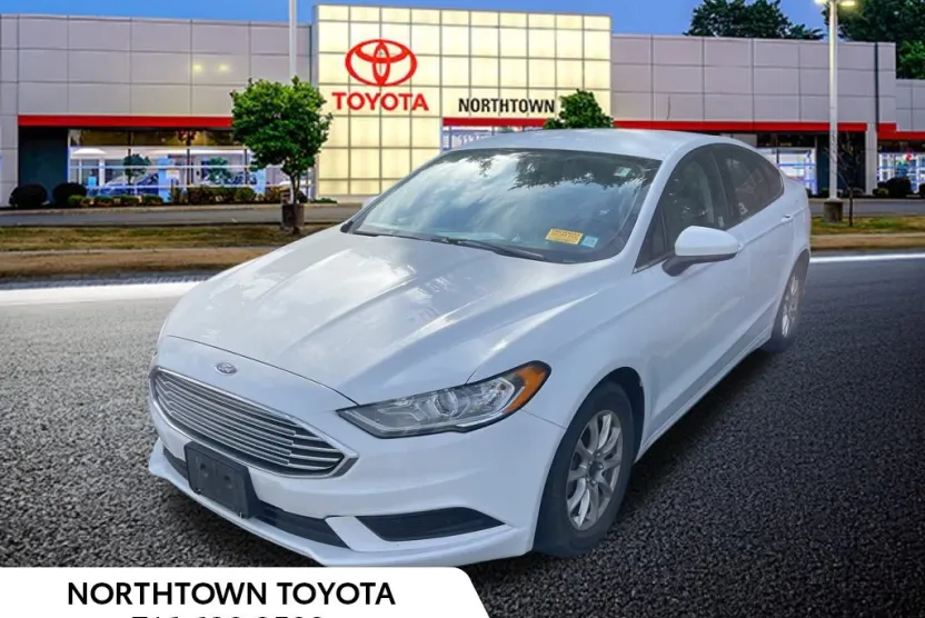 2018 Ford Fusion S photo 1