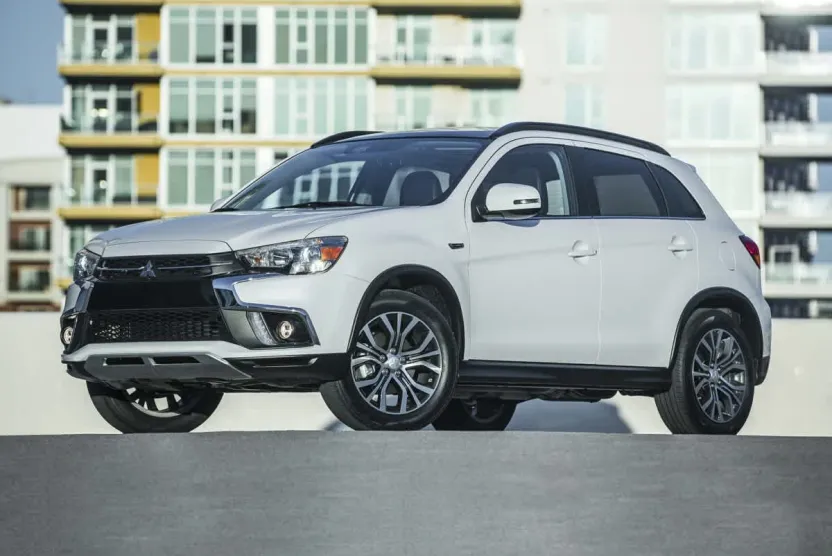 2019 Mitsubishi Outlander Sport ES photo 1
