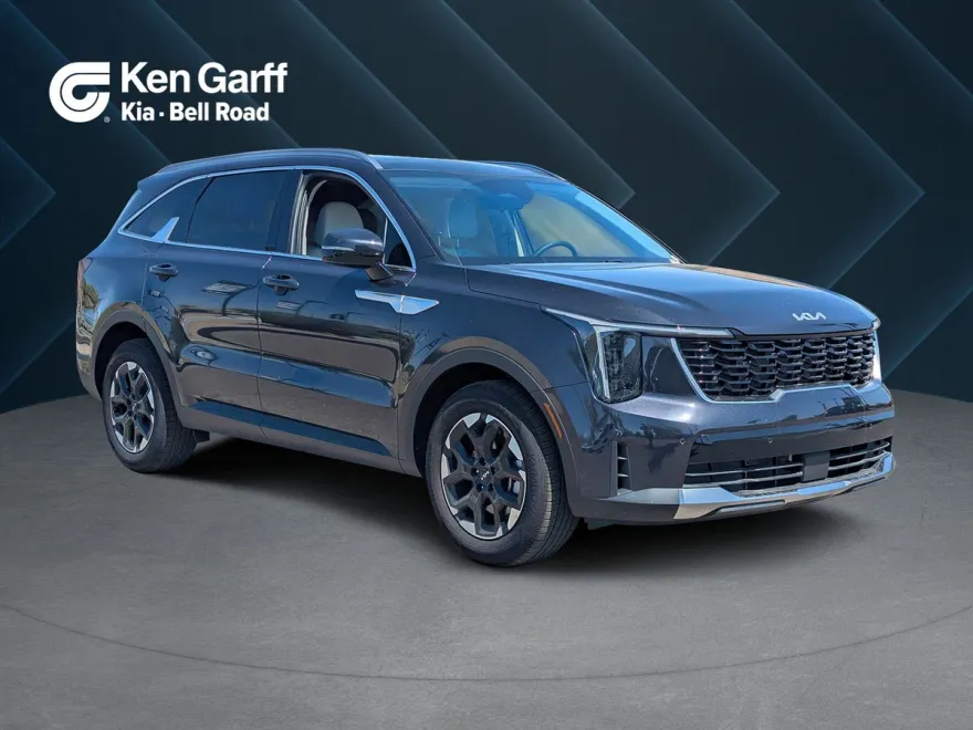 2025 Kia Sorento S photo 1