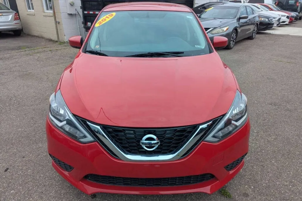 2019 Nissan Sentra SV photo 1