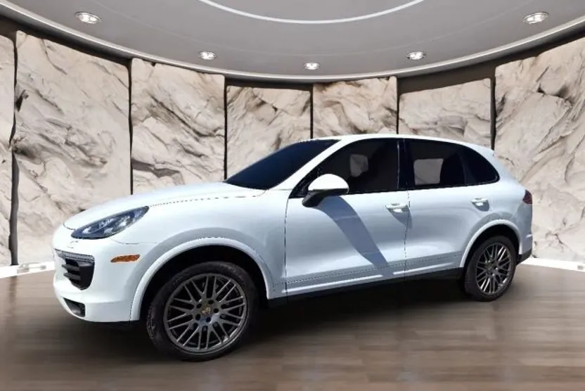 2017 Porsche Cayenne Platinum Edition photo 1
