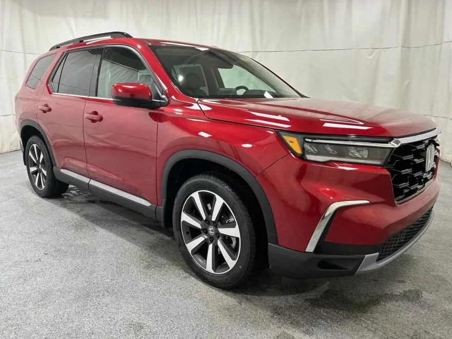 2025 Honda Pilot Touring photo 1