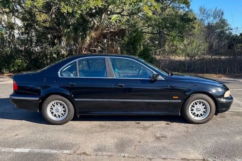 1999 Bmw 528i 5-series photo 1