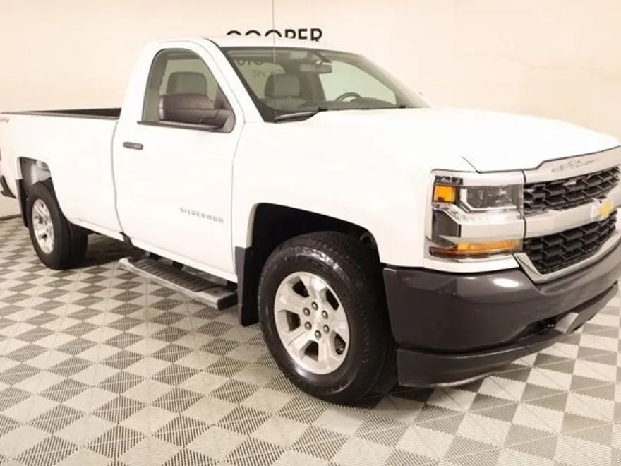 2016 Chevrolet Silverado 1500 photo 1