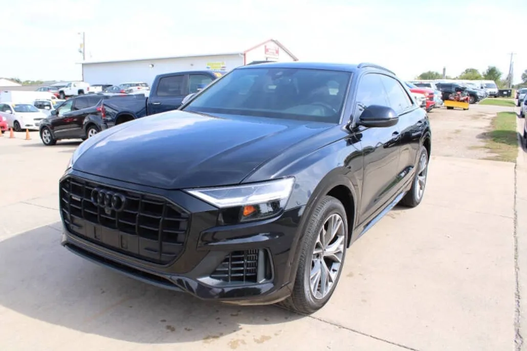 2021 Audi Q8 Premium 55 photo 1