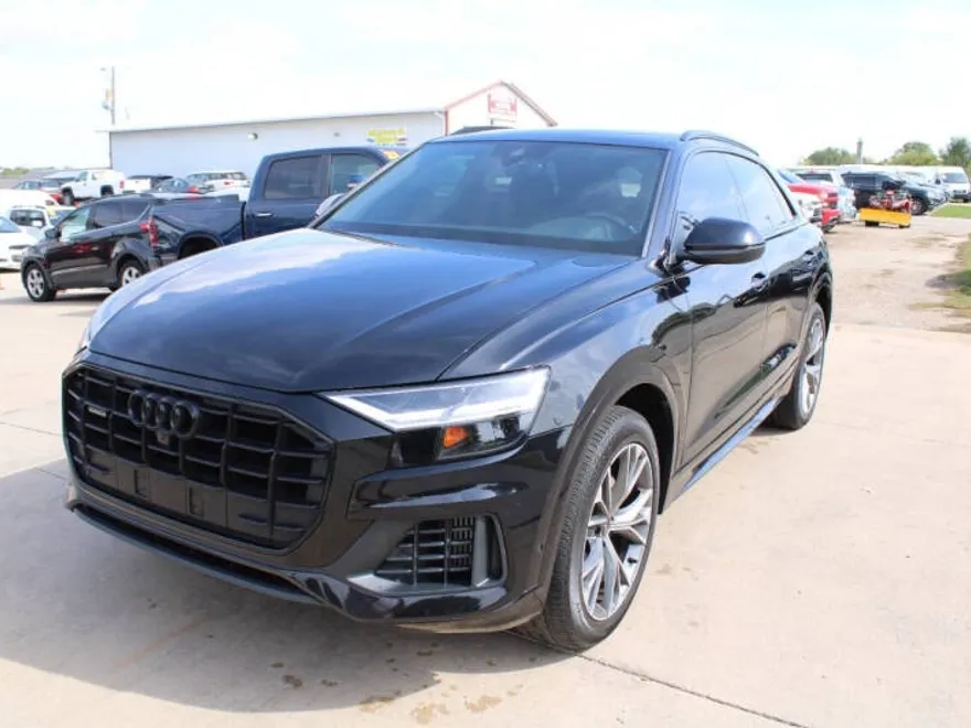 2021 Audi Q8 Premium 55 photo 1