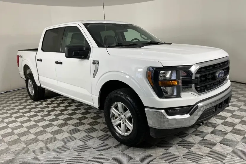 2023 Ford F-150 XLT photo 1