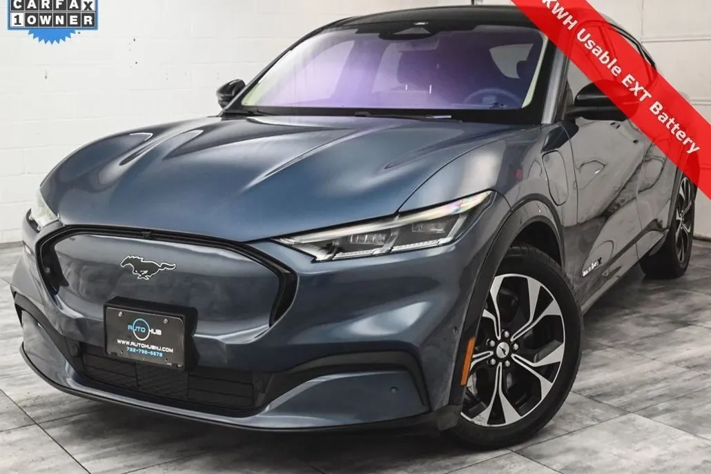 2021 Ford Mustang Mach-E Premium photo 1