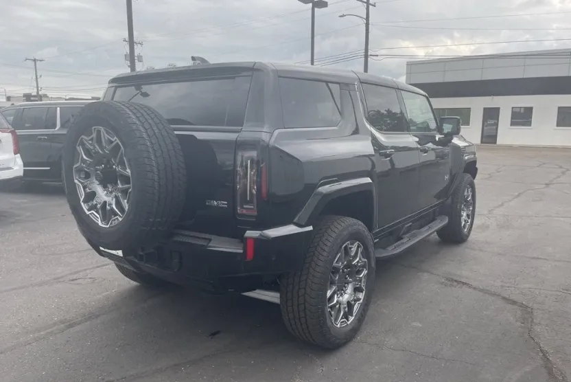 2025 Gmc Hummer EV SUV photo 1