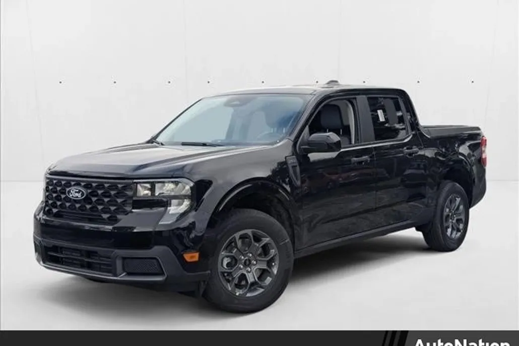 2025 Ford Maverick XLT photo 1