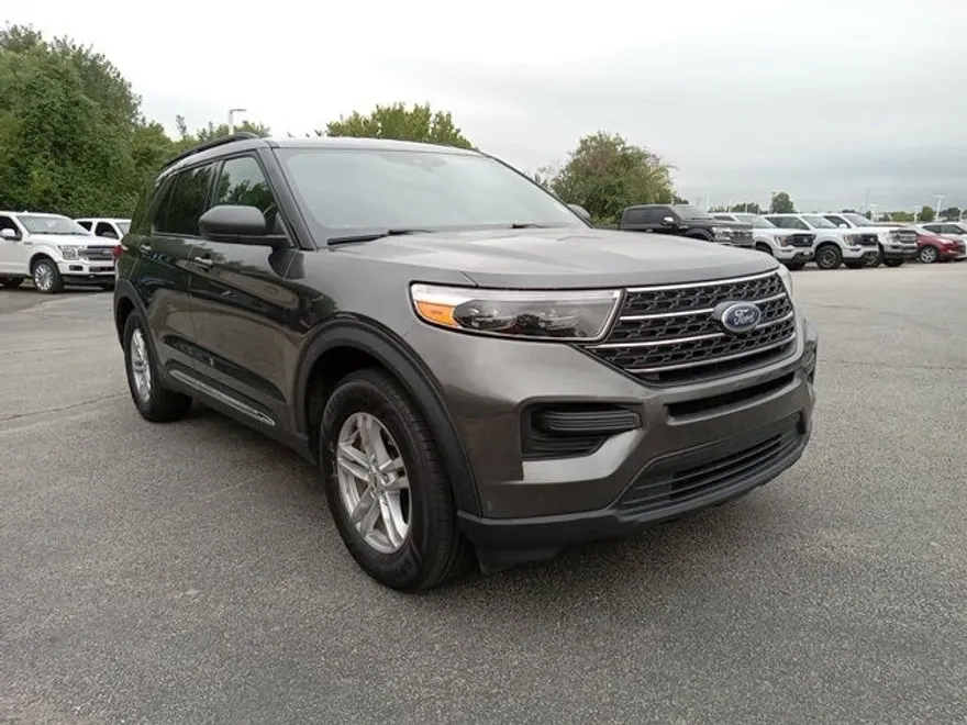 2020 Ford Explorer XLT photo 1