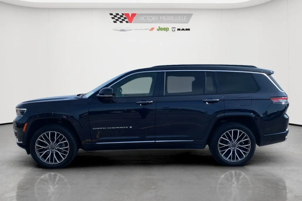 2024 Jeep Grand Cherokee L Summit photo 1