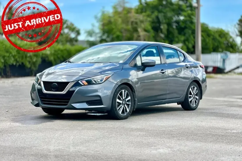 2021 Nissan Versa SV photo 1