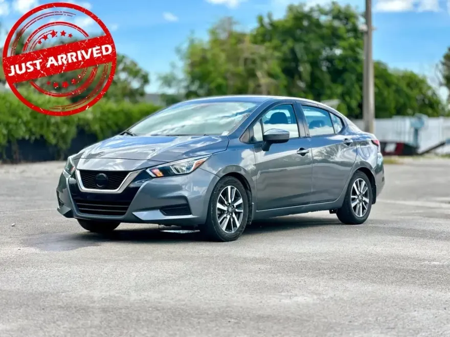 2021 Nissan Versa SV photo 1