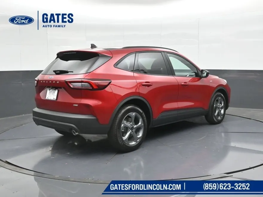 2025 Ford Escape Hybrid ST-Line photo 1