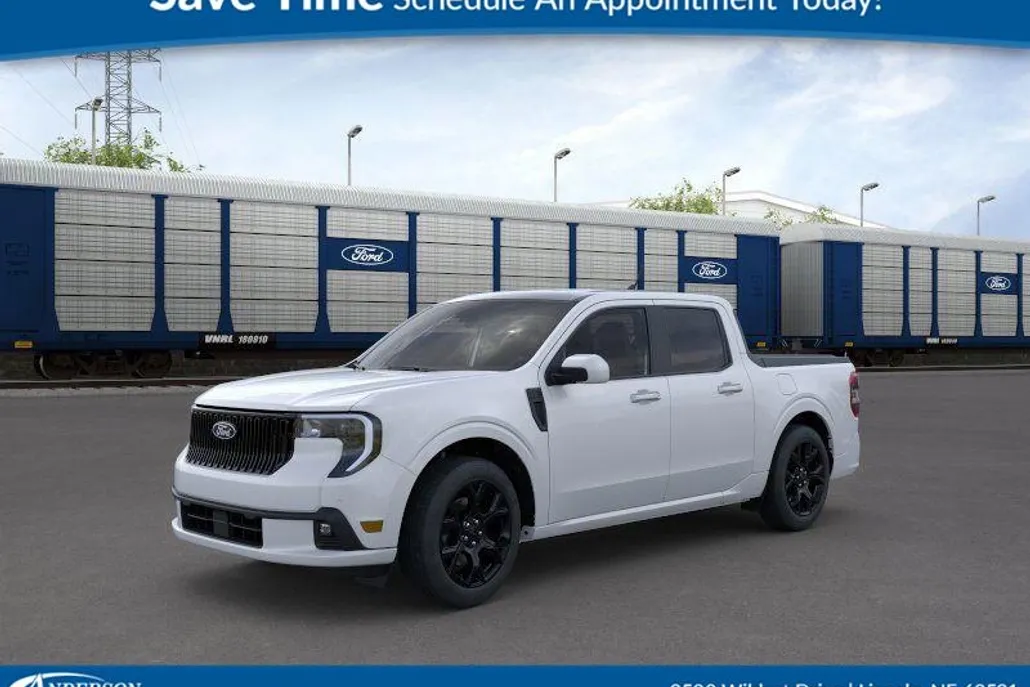 2025 Ford Maverick photo 1