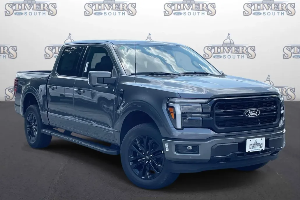 2025 Ford F-150 Lariat photo 1