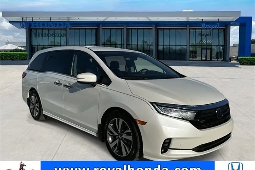 2022 Honda Odyssey Touring photo 1