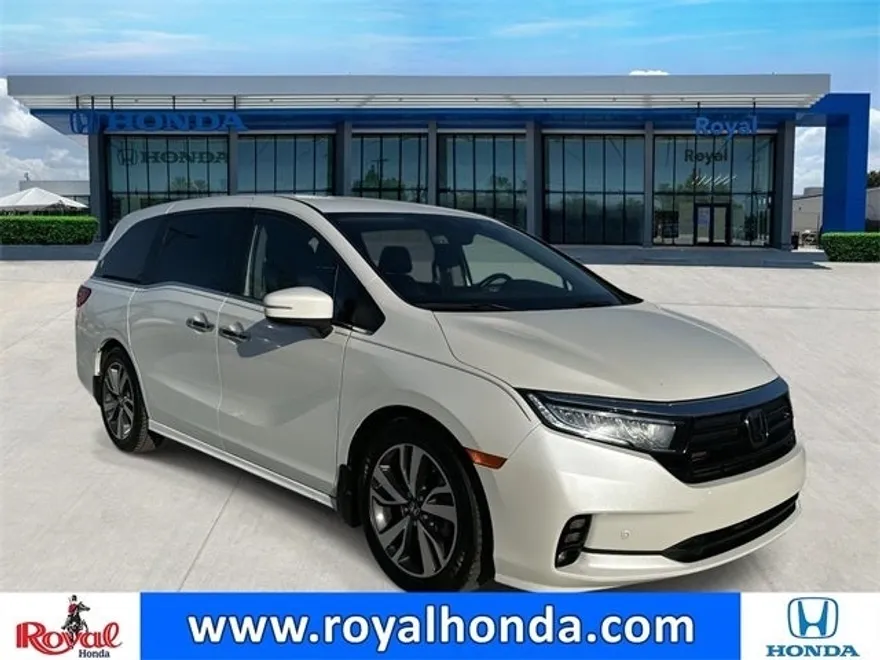 2022 Honda Odyssey Touring photo 1