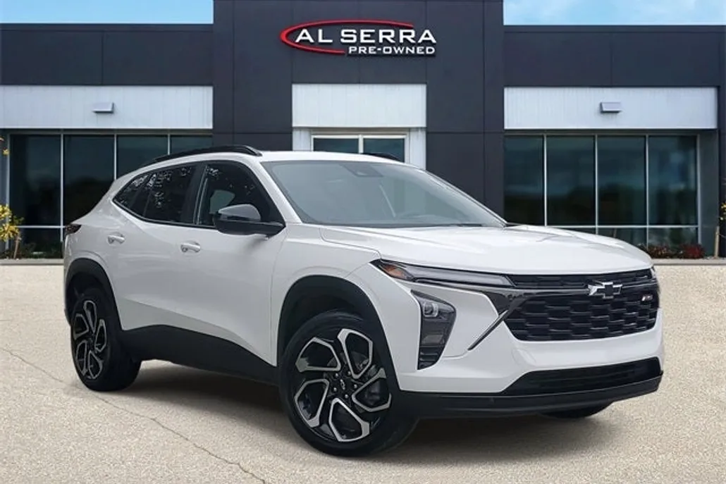 2024 Chevrolet Trax photo 1