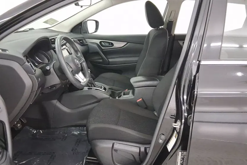 2019 Nissan Rogue Sport S photo 1