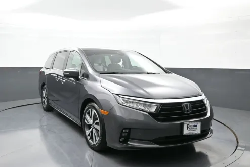 2023 Honda Odyssey Touring photo 3