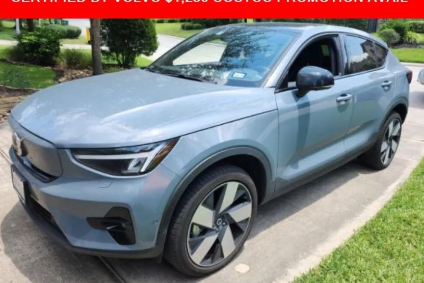 2023 Volvo C40 Recharge Plus photo 1