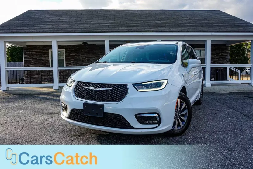 2022 Chrysler Pacifica Hybrid Touring L photo 1