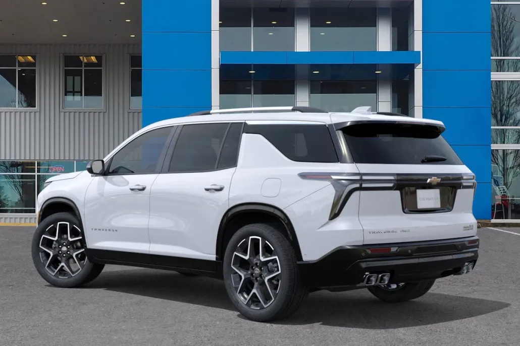 2026 Chevrolet Traverse High Country photo 1